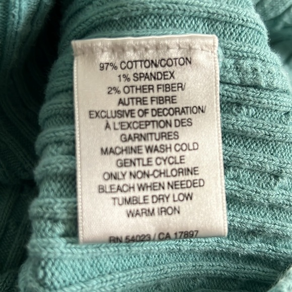 Old Navy | V-Neck | Perfect Fit | Sweater - Picture 7 of 8